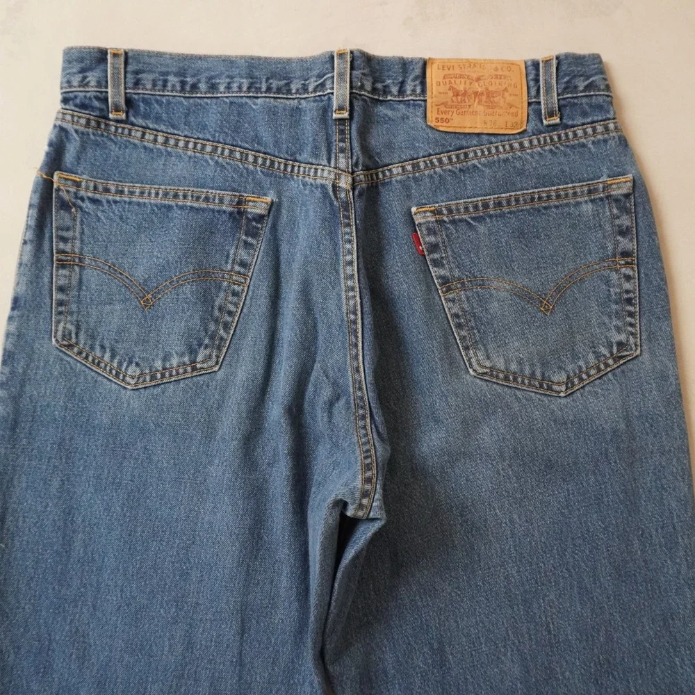 Vintage Levis 550 Relaxed Fit Jeans 36x32 Mens 90s Blue Tapered Leg Denim